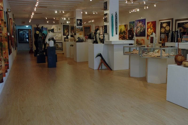 BuildDirect Batavia Hickory 12mm 48" X 5" Laminate Flooring (16.6sq. Ft. Per Box) 9 BuildDirect Batavia Hickory 12mm 48" X 5" Laminate Flooring (16.6sq. Ft. Per Box) - Image 7