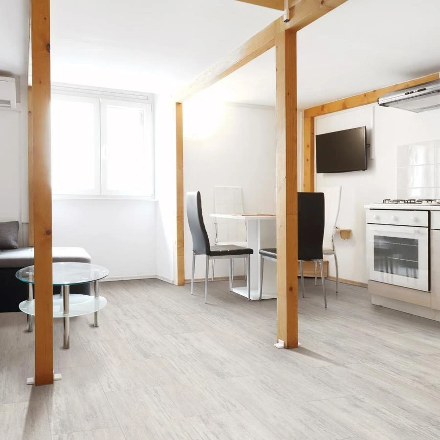 SMARTCORE Ultra 8-Piece 11.97-in X 23.62-in Venice Stone Luxury Vinyl Plank Flooring 9 SMARTCORE Ultra 8-Piece 11.97-in X 23.62-in Venice Stone Luxury Vinyl Plank Flooring - Image 7